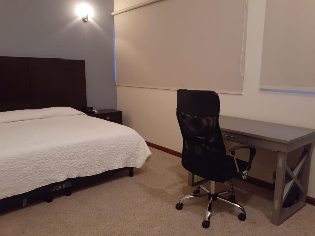 Hotel Candelero Yuriria Bagian luar foto