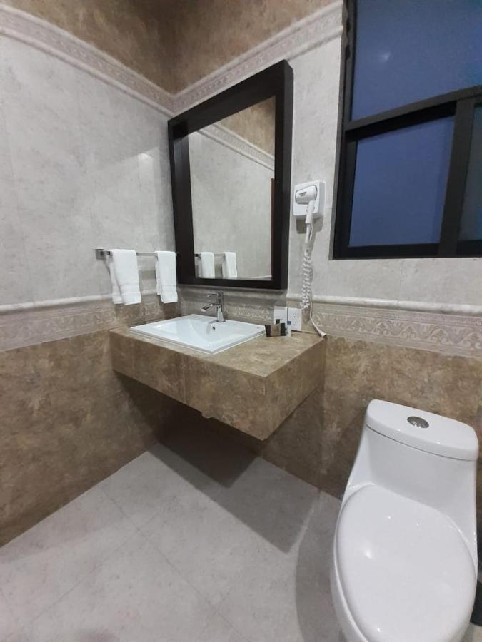 Hotel Candelero Yuriria Bagian luar foto